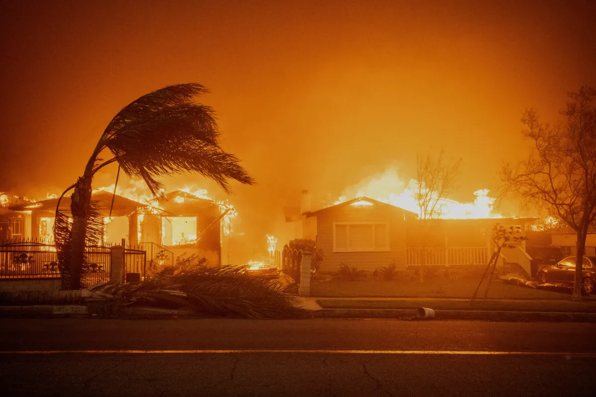 Unchecked Wildfires Devastate Los Angeles: Thousands Evacuated, Containment Efforts Intensify