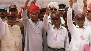 PM Vajpayee, Defense Minister Fernandes, and program leaders Kalam and Chidambaram celebrating successful 1998 nuclear test